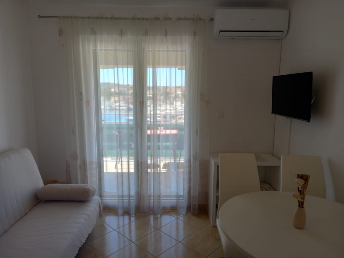 Apartment with view in Center of Jezera for 2 max. 3 Person: