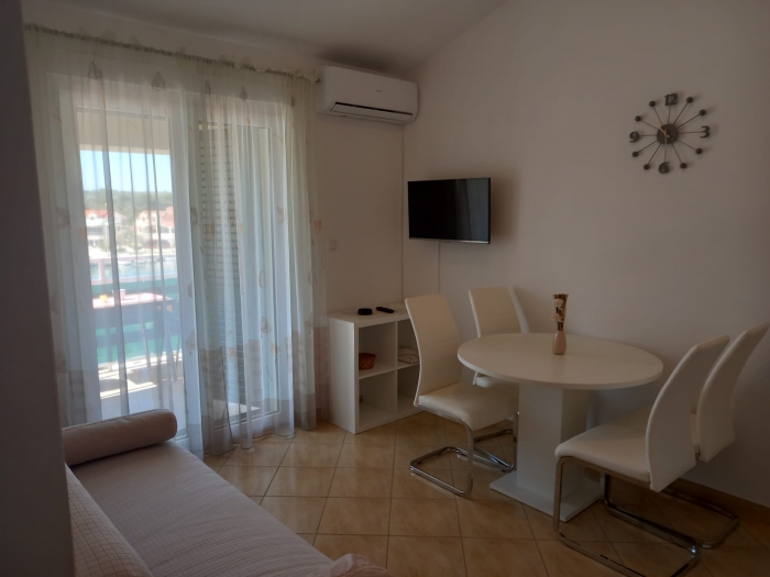 Apartment with view in Center of Jezera for 2 max. 3 Person: